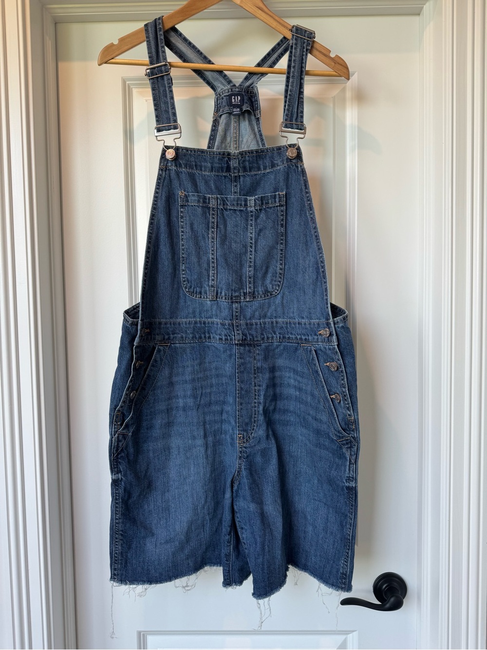 GAP Denim Women’s Large Cutoff Short Overalls Relaxed 100% Cotton
